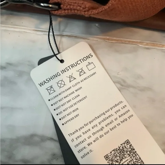 NWT Faux Leather Travel Bag - Picture 7 of 12